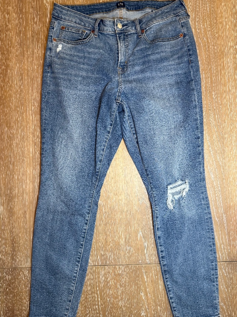 GAP Mid Rise Curvy True Skinny Jeans